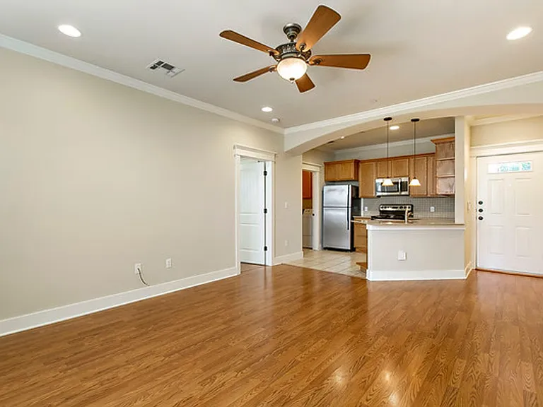 508 Elmwood Pl #C — Photo 1