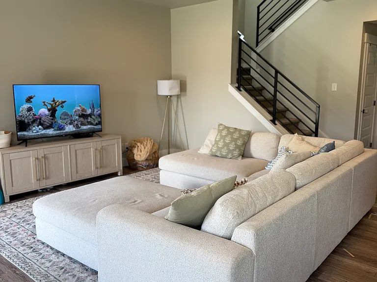 1389 Remington Trl — Photo 2