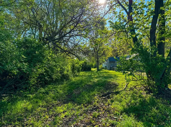 2416 S 5th St, Terre Haute, IN 47802