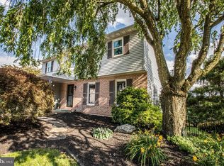 1790 S Mountain Dr, Sinking Spring, PA 19608