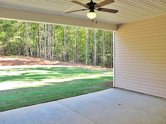 Sample photo of the covered back porch of the Hawthorn