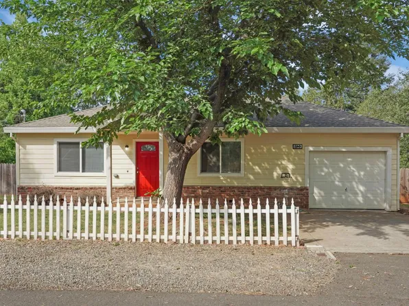 820 Comstock Dr, Folsom, CA 95630