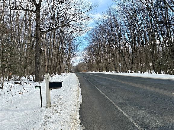 4th image of 316 Main Rd