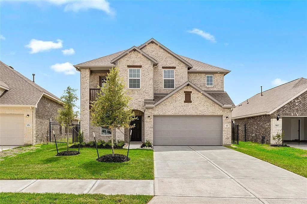 5 bed, 3.5 bath, 1990 sqft, $3,800 — Photo 2
