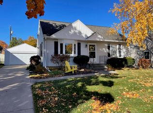 2252 Center St, Green Bay, WI 54304