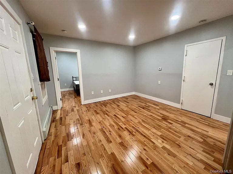 305A Beach 88th St #LOWER — Photo 2
