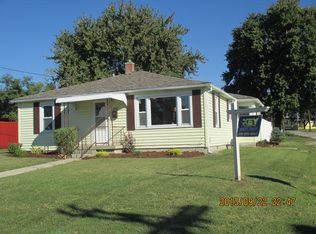 400 SW 3rd St, Loogootee, IN 47553