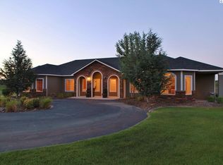 21615 S Cottonwood Dr, Kennewick, WA 99338