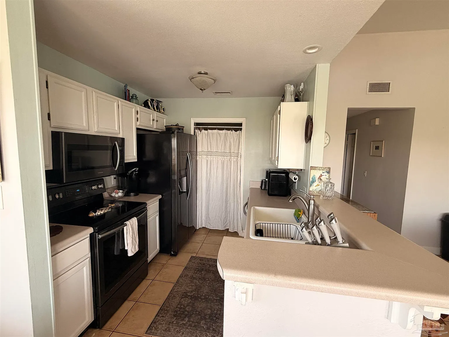 2 bed, 998 sqft, $2,500 — Photo 4