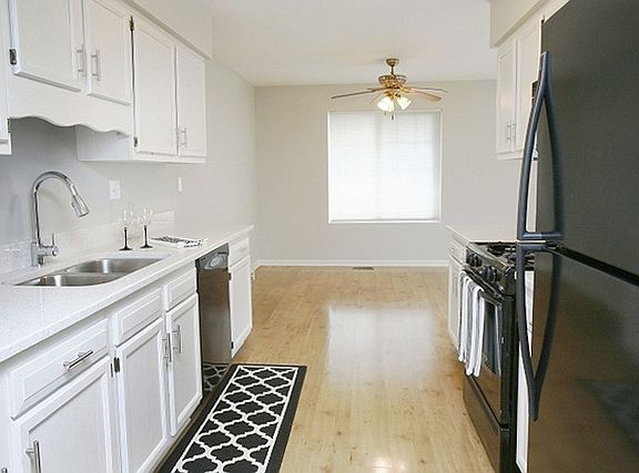 5th image of 495 Sandhurst Ln Unit 495