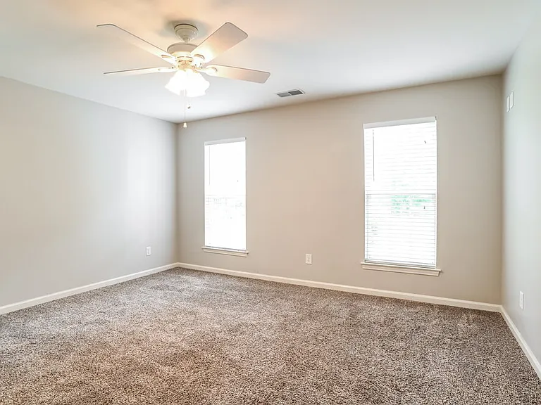 1109 Warren Red Way — Photo 10