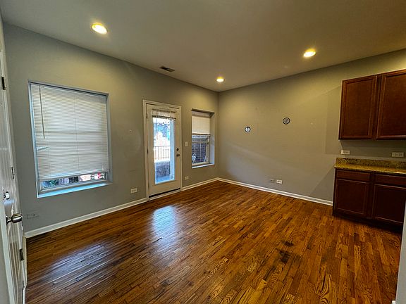 3rd image of 4722 N Bernard St