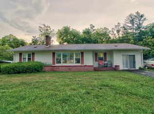 392 Bottom Rd, Raven, VA 24639