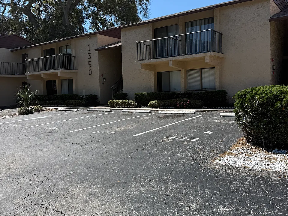 1350 S Palmetto Ave #203
