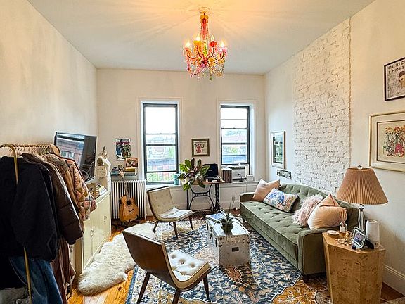 4th image of 1504 8th Ave APT 4L