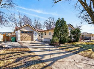 541 32nd St, West Des Moines, IA 50265