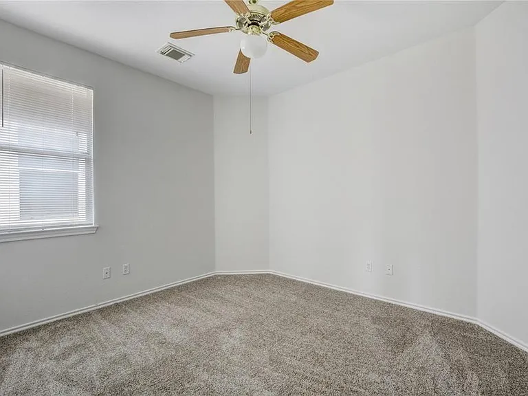 2614 Kinney Oaks Ct — Photo 22