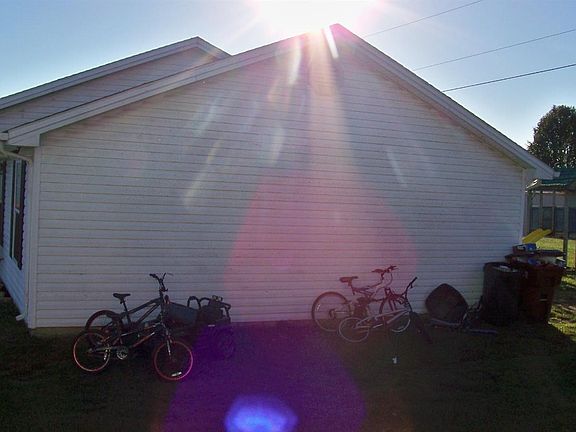 4th image of 329 Mary Branch Dr