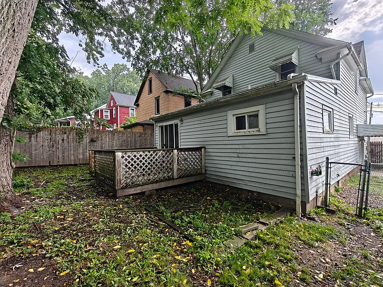 2162 8th St SW — Photo 3