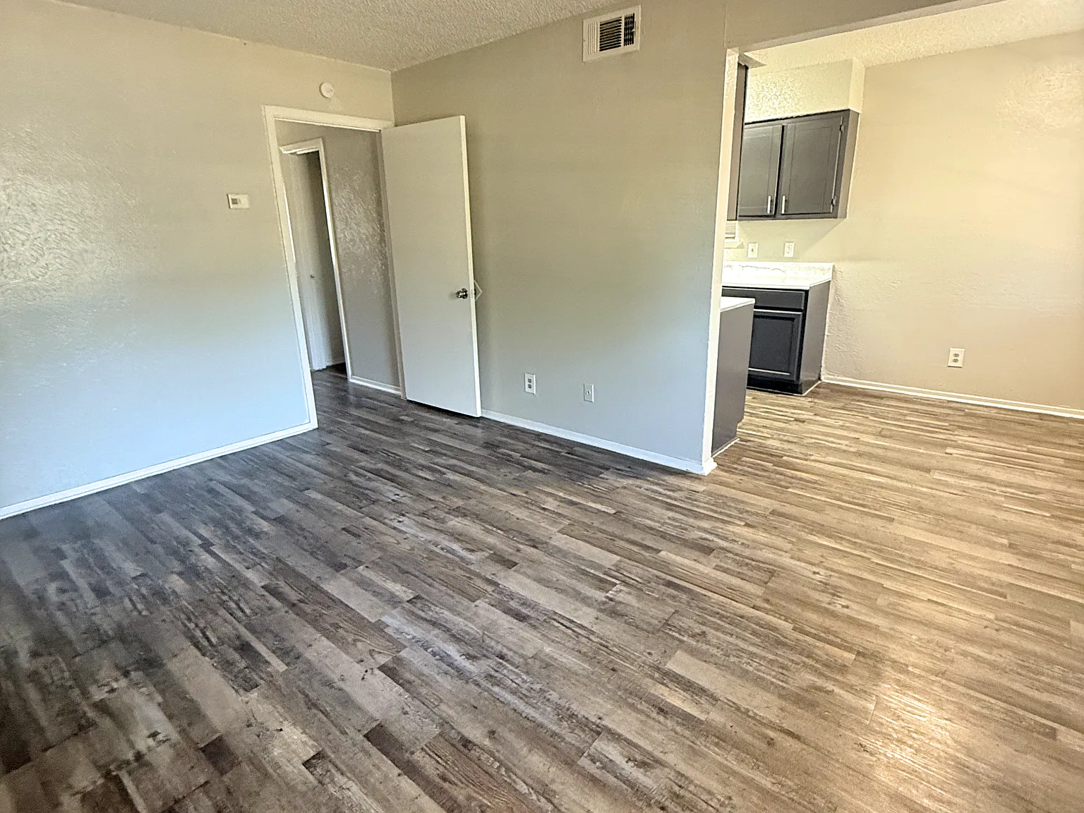 Autumn Run Apartments — Photo 1
