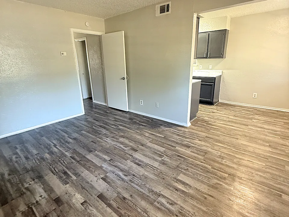 Autumn Run Apartments