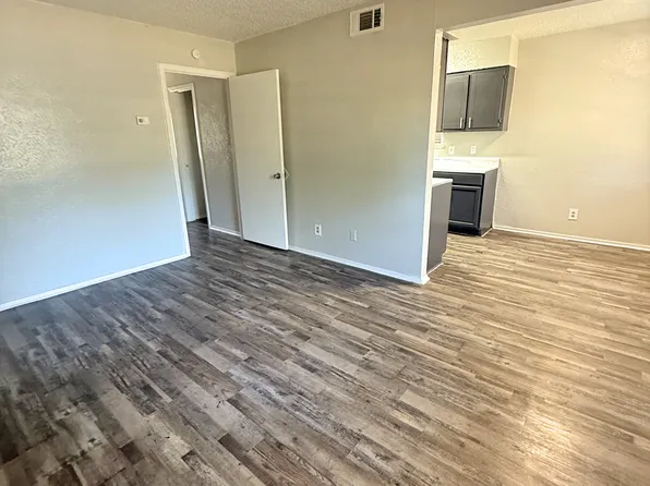 Autumn Run Apartments