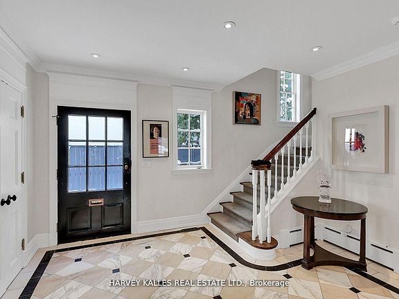3rd image of 444 Russell Hill Rd