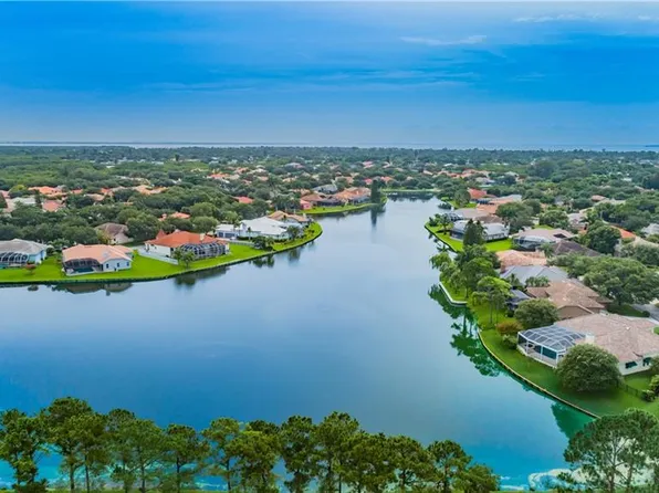 673 Malta Ct NE #203, Saint Petersburg, FL 33703