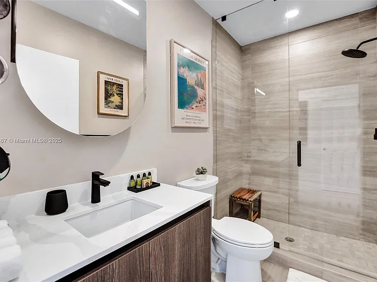 580 72nd St #2010 — Photo 7
