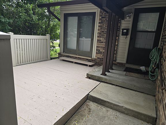 3rd image of 37595 Barkridge Cir