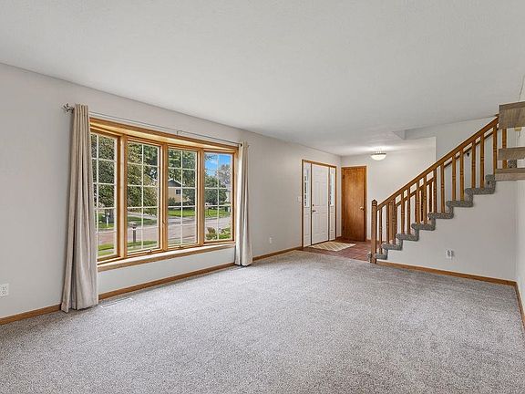 5th image of 3452 21st Ave