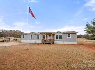 859 Henry Jenkins Rd, Mooresboro, NC 28114