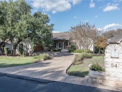 54 Tiburon Dr, The Hills, TX, 78738