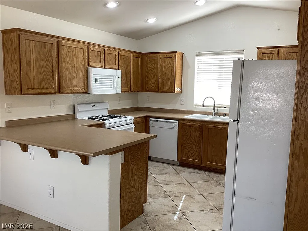 3 bed, 3.0 bath, 1487 sqft, $1,795 — Photo 4