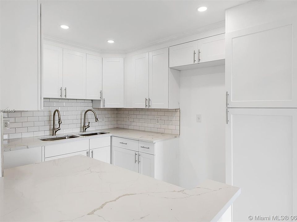 1st image of 265 Bedford #265-K