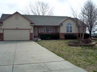 4046 N Edinburg Cir, Wichita, KS 67220