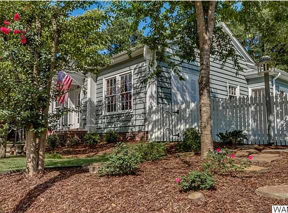 4th image of 311 Caplewood Dr