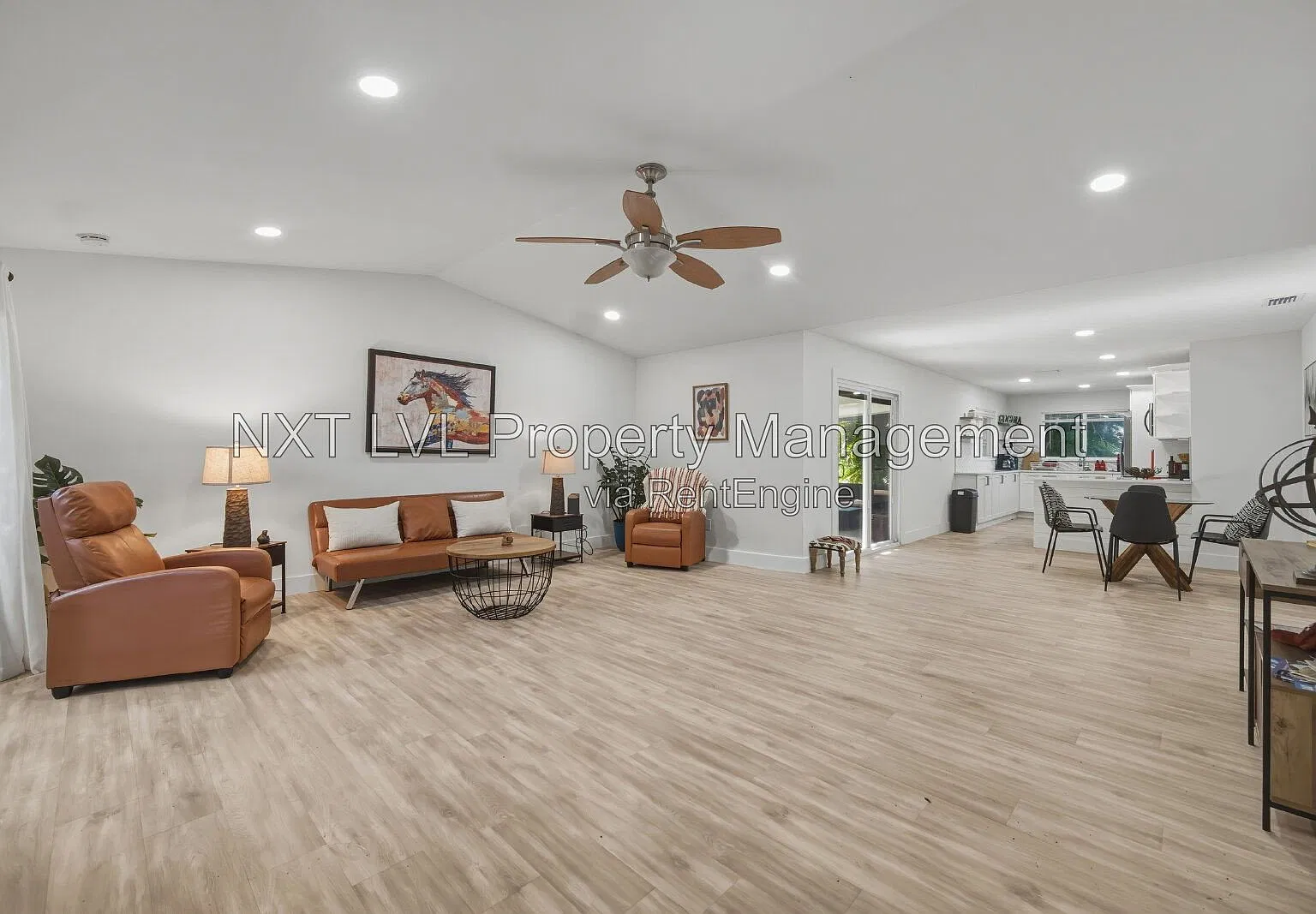 3 bed, 2.0 bath, 1378 sqft, $2,695 — Photo 3