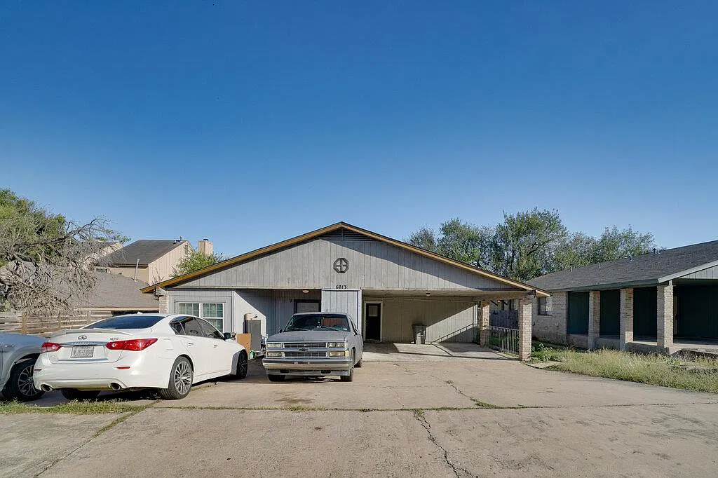 3 bed, 2.0 bath, 2332 sqft, $1,399 — Photo 1