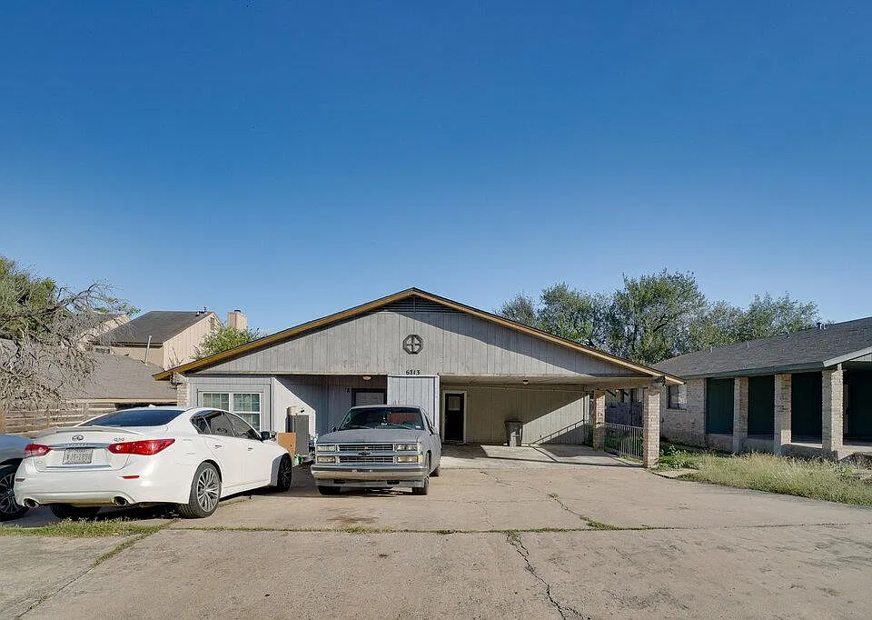 6713 Deatonhill Dr #B