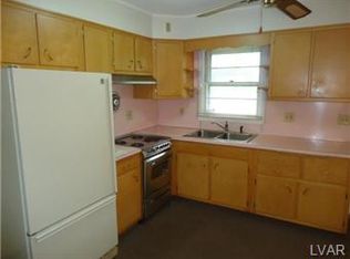 3723 Dogwood Dr, Whitehall, PA 18052