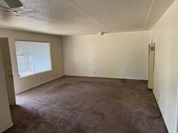 3rd image of 1015 Gold St
