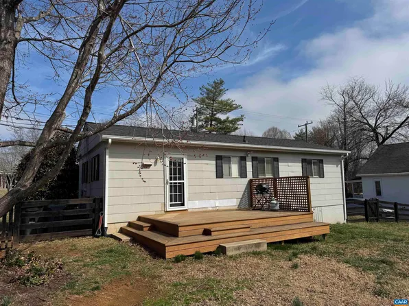 402 Harris Rd, Charlottesville, VA 22903