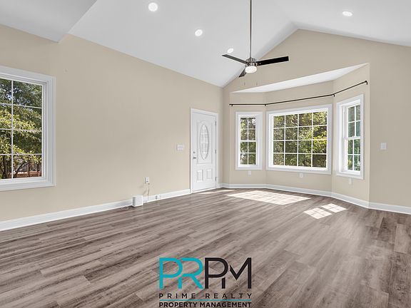 5th image of 12 Greenwood Ave #17999417