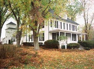 9352 Mildred Ct, Vienna, VA 22182