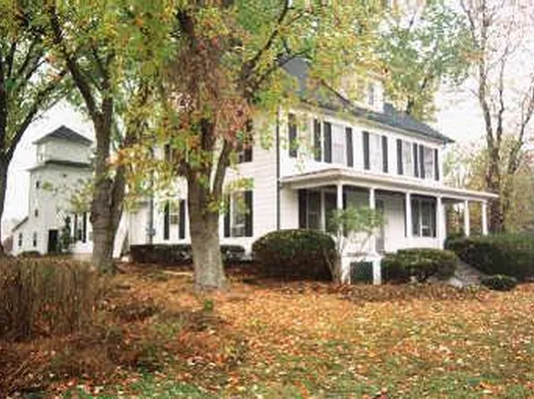 9352 Mildred Ct, Vienna, VA 22182