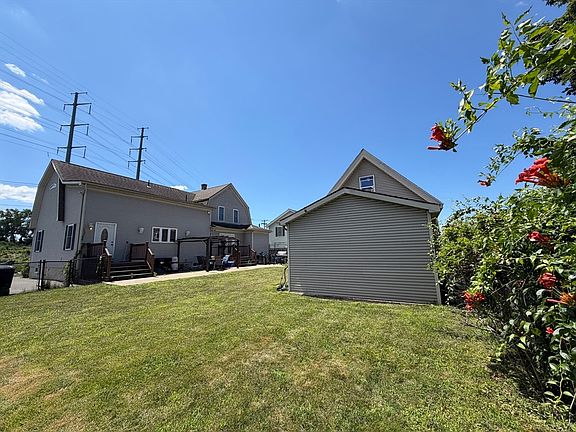 3rd image of 26 Paderewski St