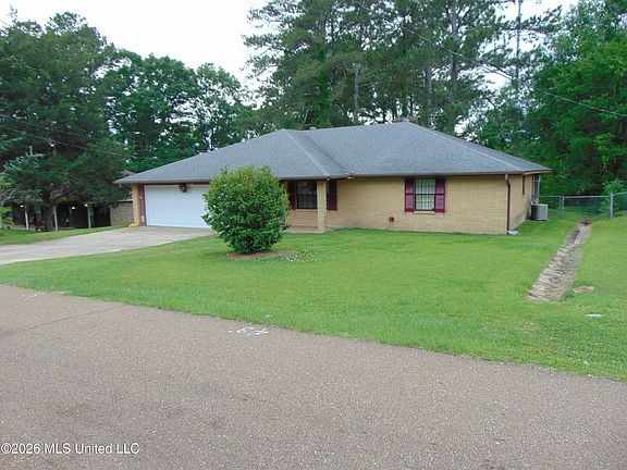 3rd image of 1022 Prairie Ln