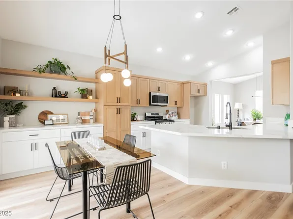 8277 Orange Vale Ave, Las Vegas, NV 89131