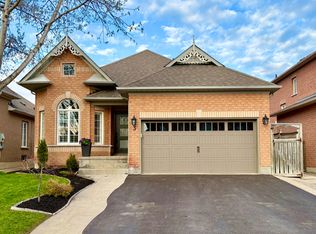 3 Underwood Dr, Whitby, ON L1M 1H8